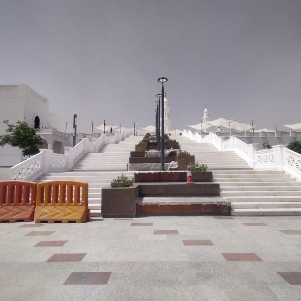 مسجد القبلتين بالمدينة المنورة - تكوين للصناعة