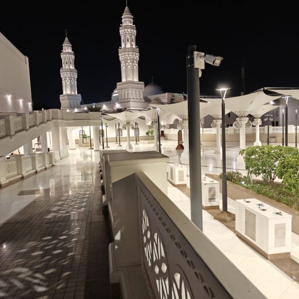 مسجد القبلتين بالمدينة المنورة - تكوين للصناعة