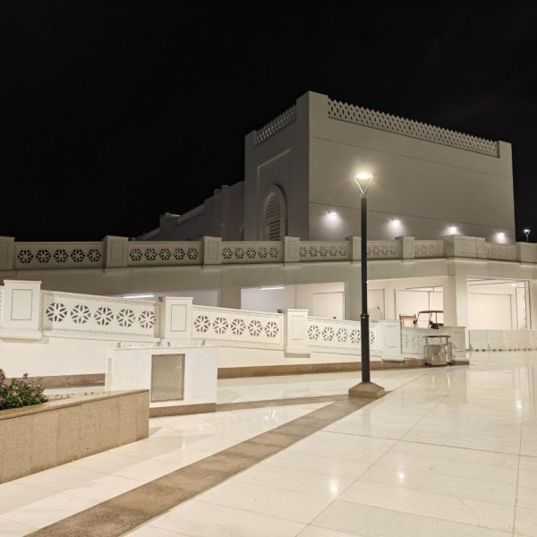 مسجد القبلتين بالمدينة المنورة - تكوين للصناعة