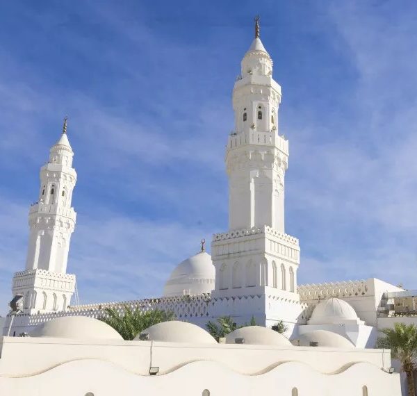 مسجد القبلتين بالمدينة المنورة - تكوين للصناعة